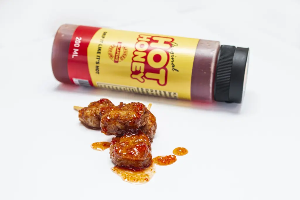 HotHoney_06-25-37.webp